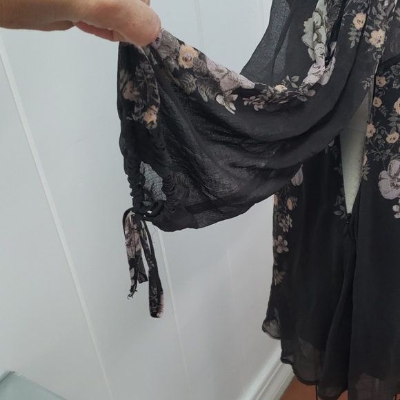 Free People cold shoulder floral dress - Picture 6 of 8